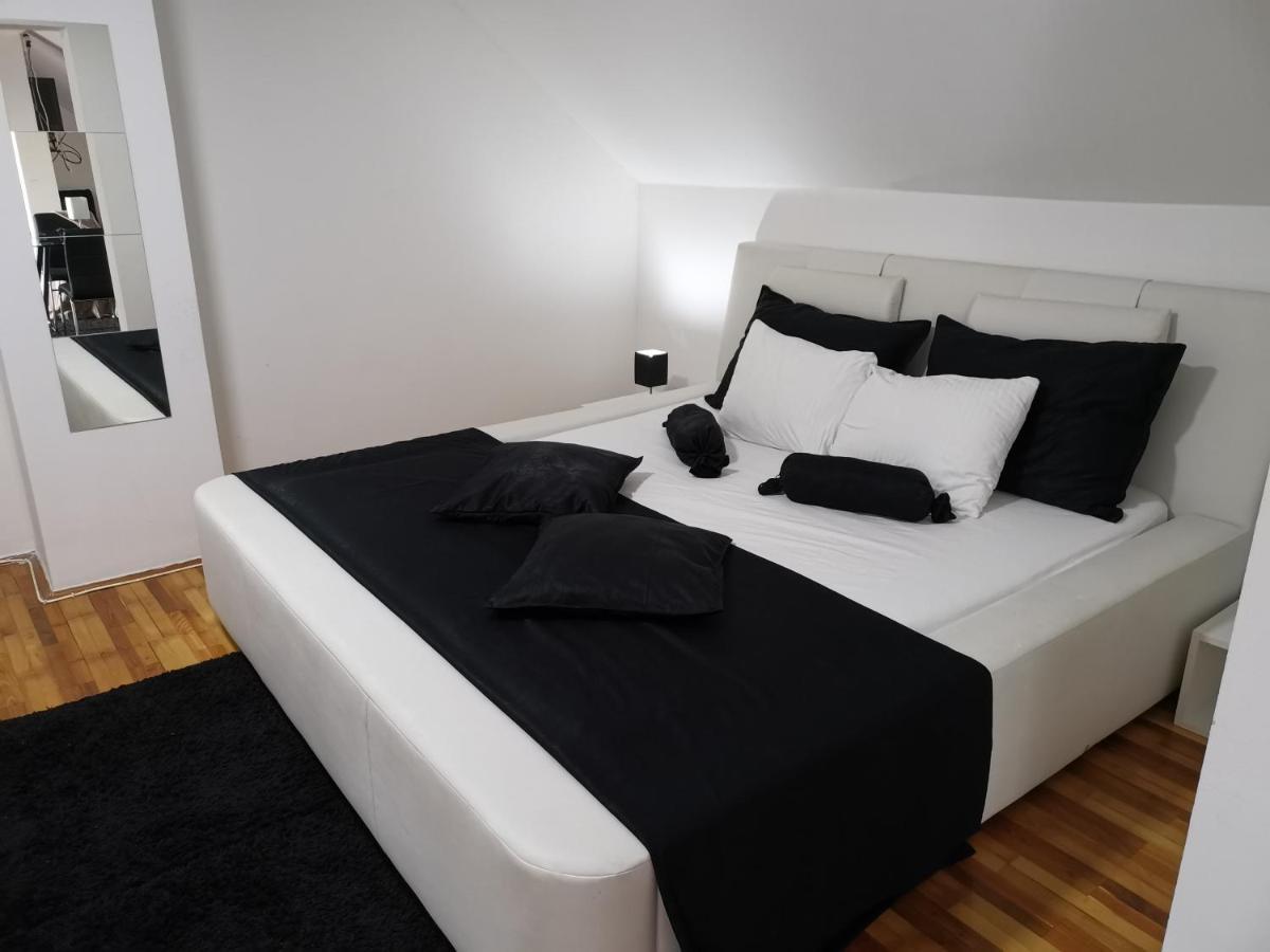 Pančevo Apartments Vila White House الغرفة الصورة